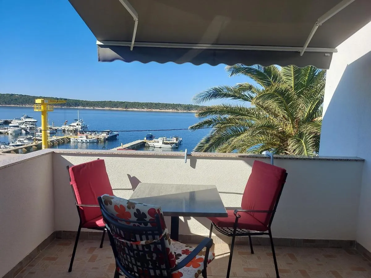 Apartments Ajka Rab Town 0*,